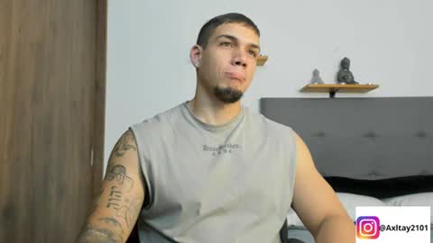 INDEPENDENT MODEL  online show from June 26, 5:13 am