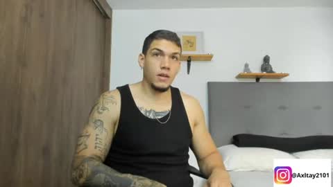 INDEPENDENT MODEL  online show from July 10, 9:30 pm