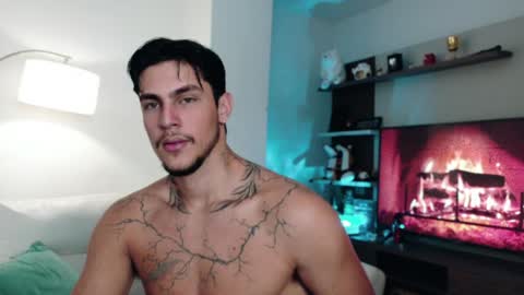 axelblack7 online show from April 2, 6:43 am