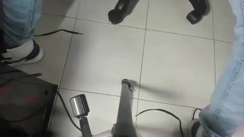 Axell Cross2 online show from March 24, 12:00 pm