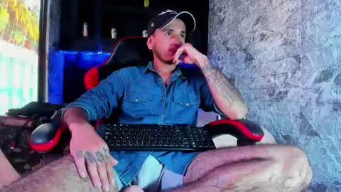 Axell Cross2 online show from April 1, 1:41 pm