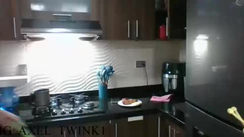 Axel  online show from October 18, 2:16 am