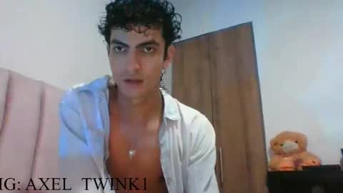 Axel  online show from November 9, 9:50 pm