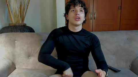 Snapshot of axelraven chatting on September 29, 8:30 pm Axel Raven online show from September 29, 8:30 pm