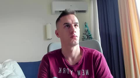 Axl online show from January 12, 9:16 am