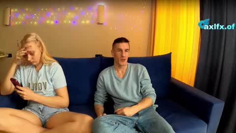 Axl online show from March 4, 7:38 am