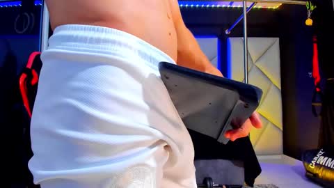 Ayden Miller online show from February 7, 7:11 am