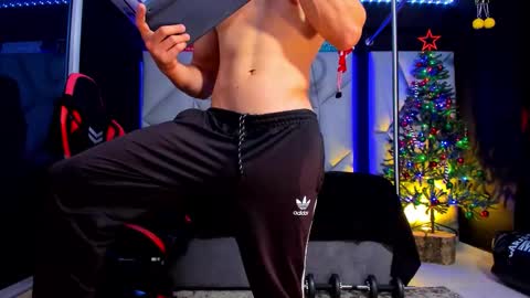 Ayden Miller online show from December 14, 1:23 am