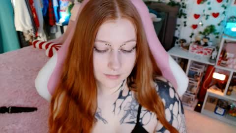 Ayla hill online show from April 9, 6:19 am