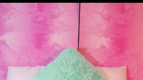 aylamarttinez online show from January 14, 1:46 am