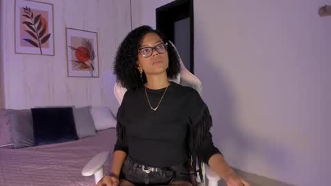 Snapshot of ayleen_dunkann chatting on October 19, 1:49 pm Ayleen online show from October 19, 1:49 pm