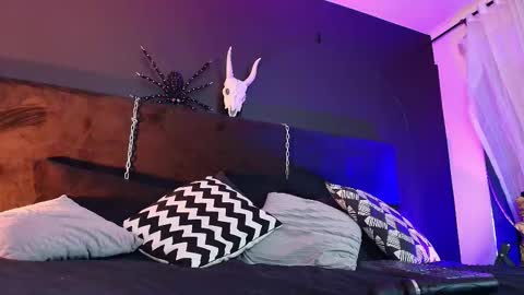 Snapshot of aylen_darkmoor chatting on October 18, 9:08 pm Aylen online show from October 18, 9:08 pm