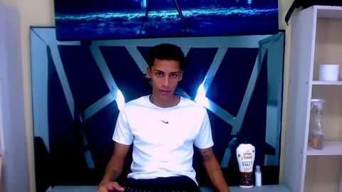 Aylen  online show from February 14, 9:32 pm