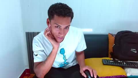 Aylen  online show from February 20, 9:09 pm