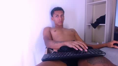 Aylen  online show from February 11, 11:33 pm