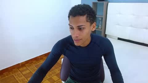 Aylen  online show from February 15, 6:55 pm