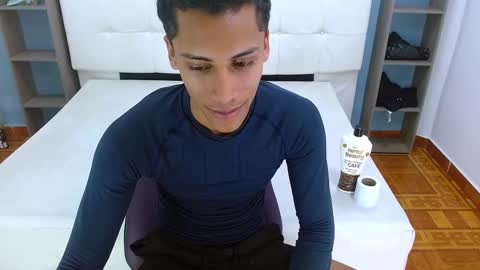 Aylen  online show from February 16, 1:03 am