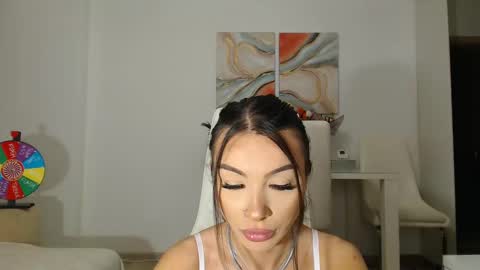 Snapshot of aylinhoney chatting on March 9, 1:46 am Aylin online show from March 9, 1:46 am