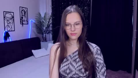 AyumiCherry online show from March 18, 7:03 am