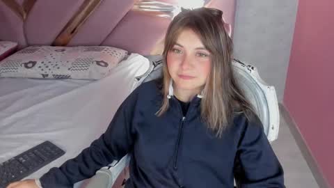 Snapshot of azuldeville chatting on October 2, 1:32 pm Azul Deville online show from October 2, 1:32 pm