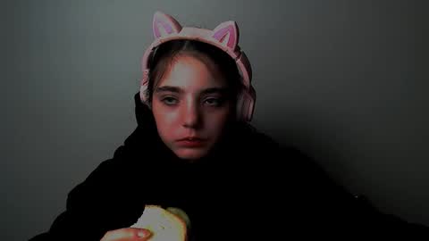 azumi_chan_ online show from October 2, 9:13 pm