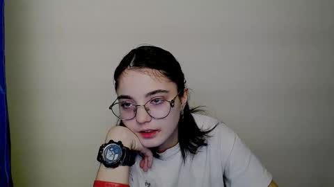 azumi_chan_ online show from January 12, 11:23 pm