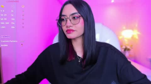 Azura online show from May 7, 7:42 pm
