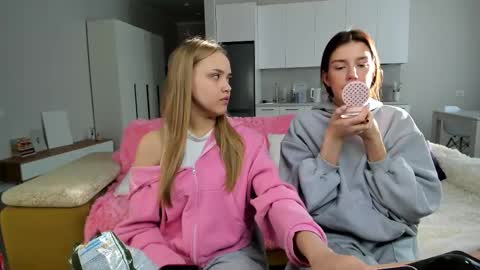 Monica online show from October 26, 1:50 am