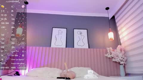 Snapshot of babe_sophiee chatting on October 15, 3:43 am babe_sophiee online show from October 15, 3:43 am