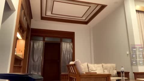 Jialyn online show from December 3, 3:39 pm