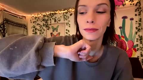 Snapshot of babiifern chatting on December 3, 1:58 am Fern Browning online show from December 3, 1:58 am