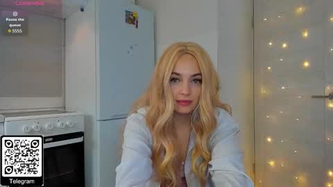 Elizabeth online show from December 15, 11:17 am