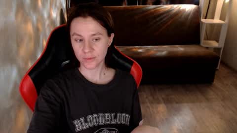 baby_kitte online show from December 18, 4:19 am