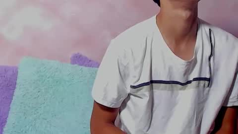 baby_noaht online show from May 4, 12:22 pm