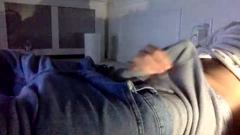 Snapshot of babyboii42o chatting on October 17, 1:53 am babyboii42o online show from October 17, 1:53 am