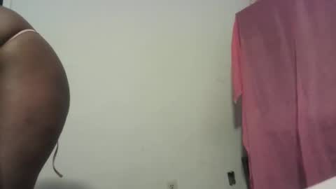 Snapshot of babycakes393594 chatting on October 19, 4:06 am Babycakes online show from October 19, 4:06 am