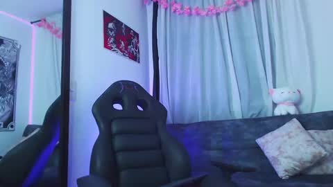 Snapshot of babycat4_ chatting on September 17, 12:58 am MARIA online show from September 17, 12:58 am