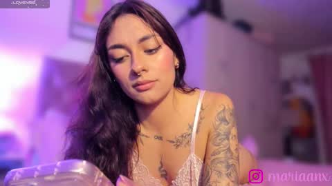 Snapshot of babychaos_ chatting on October 1, 1:05 am Mariana online show from October 1, 1:05 am