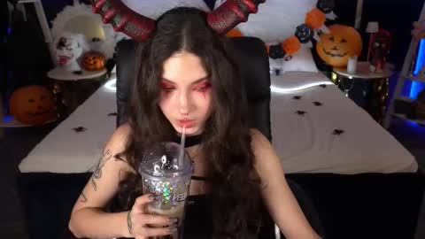 Sasha online show from October 31, 8:20 pm