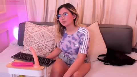babyfoxxx_ online show from December 13, 7:53 pm