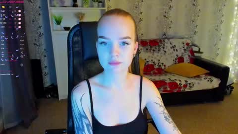 Snapshot of babyfoxyy chatting on February 26, 7:42 pm maddy online show from February 26, 7:42 pm
