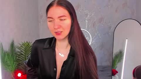 Sophia online show from March 7, 3:28 am