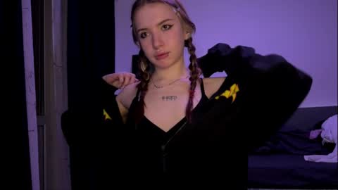 babymol1y online show from January 16, 8:29 pm