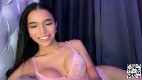 Snapshot of babysabrinaxx chatting on September 16, 6:05 am babysabrinaxx online show from September 16, 6:05 am