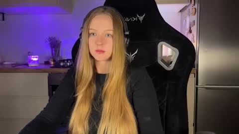 Snapshot of babyytonight chatting on September 30, 8:47 am NEXT STREAM 1AM GMT3 Alice online show from September 30, 8:47 am