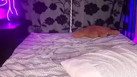 Ava online show from April 22, 3:02 am