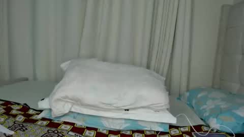 baddie_caramell online show from September 15, 2:35 am