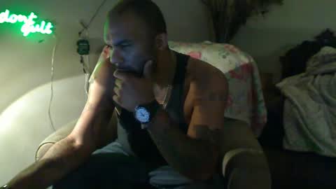 Snapshot of badnews68 chatting on September 21, 7:34 am StillPoPimpin online show from September 21, 7:34 am