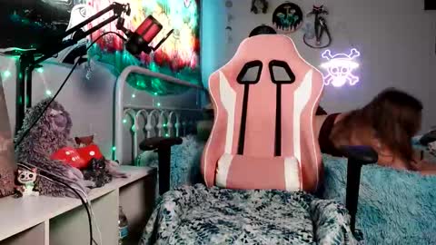 Bae Bae Blue online show from December 22, 7:09 pm