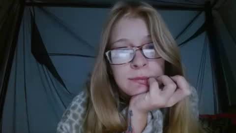 baeblondie online show from November 19, 11:20 am